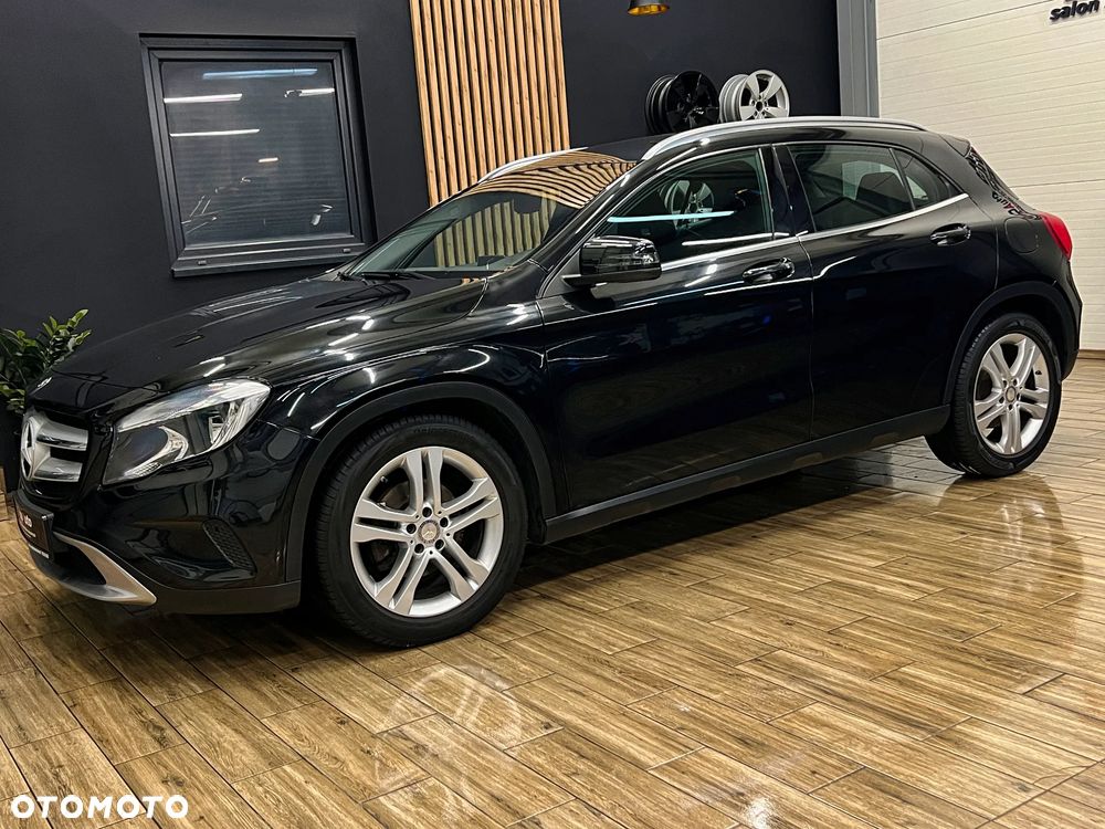 Mercedes-Benz GLA - 13