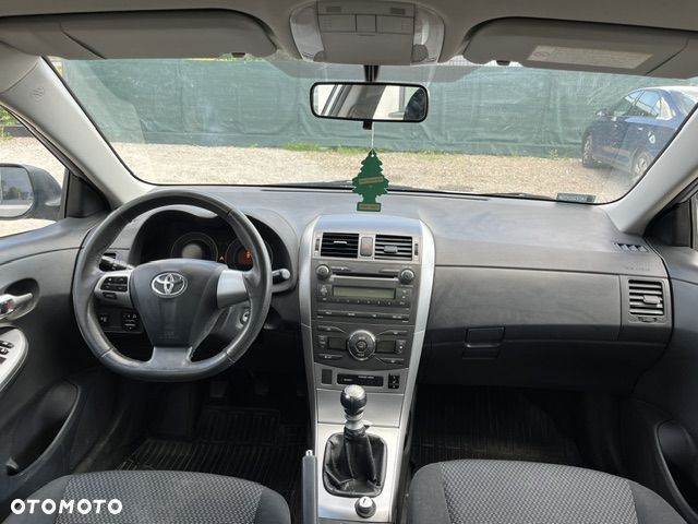 Toyota Corolla 1.6 Premium - 11