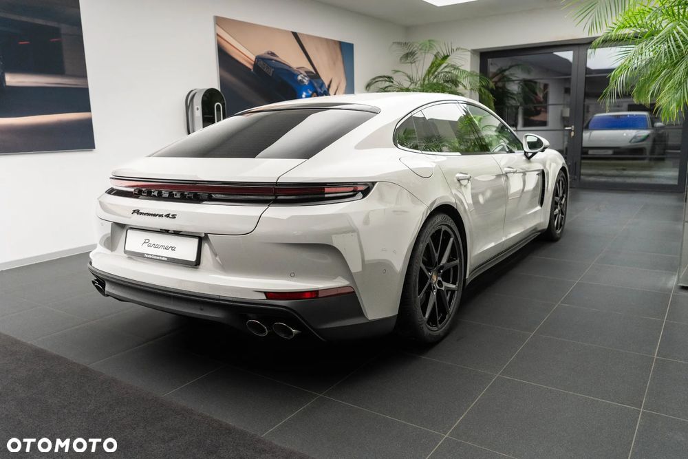 Porsche Panamera - 5