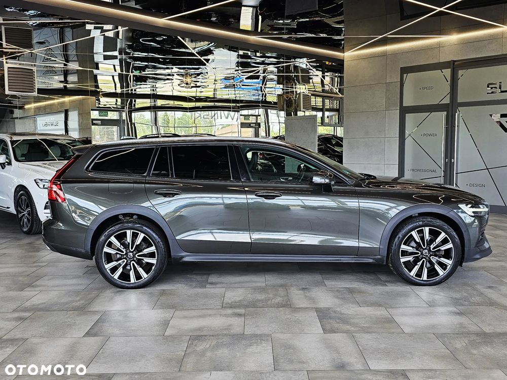 Volvo V60 Cross Country B4 D AWD Geartronic - 11