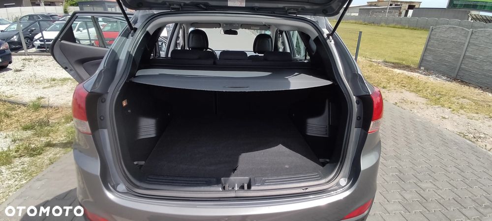 Hyundai ix35 1.6 2WD Fifa World Cup Edition - 27