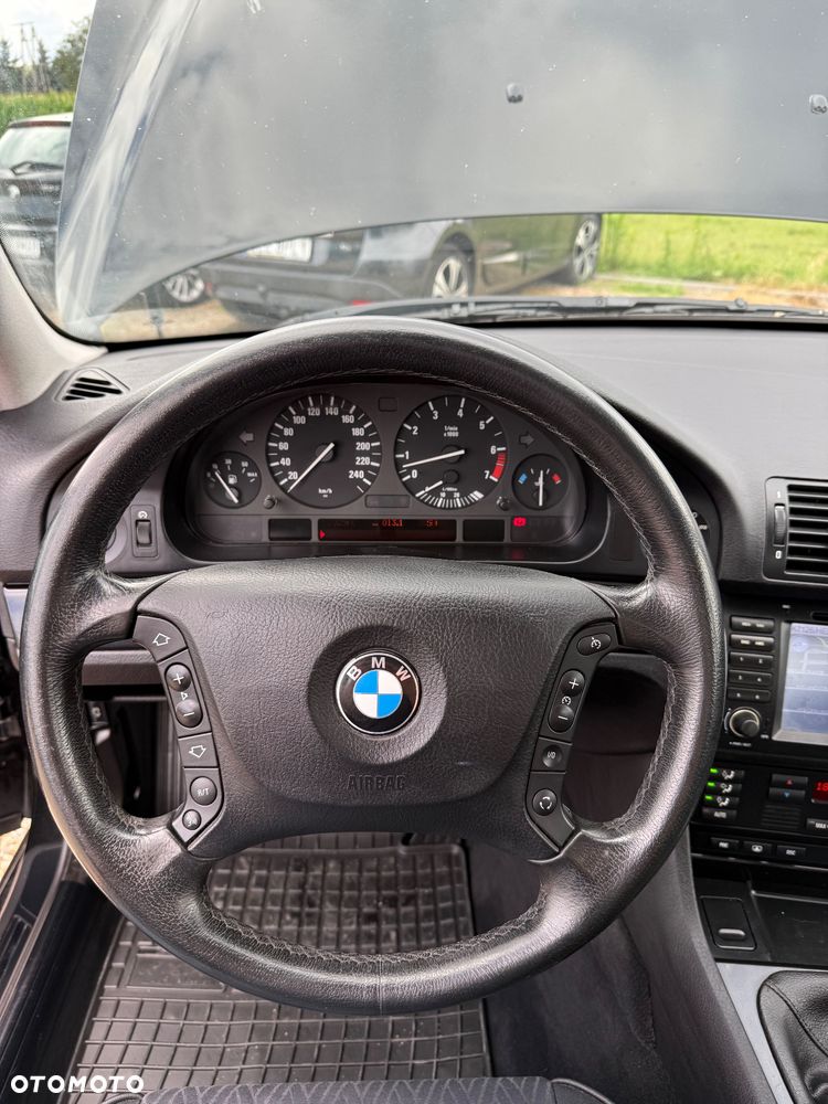 BMW Seria 5 - 23