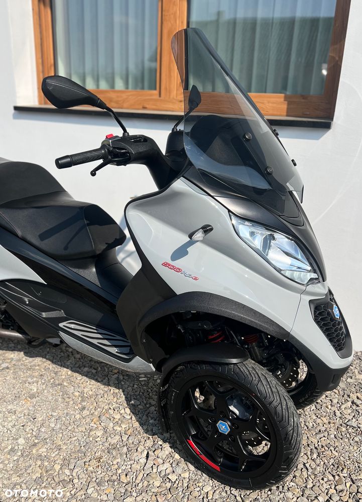Piaggio MP-3 - 1