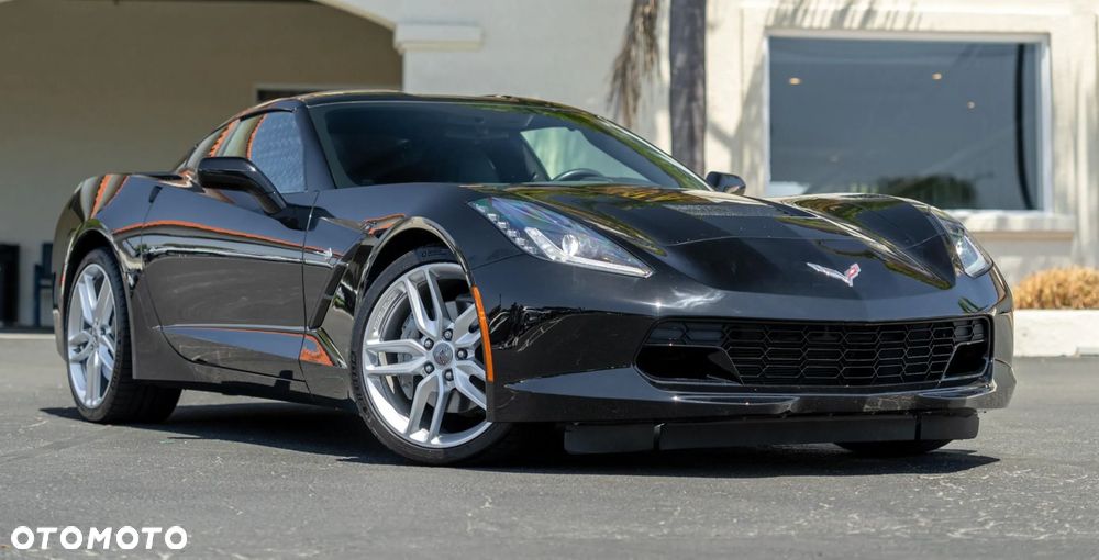 Chevrolet Corvette - 3
