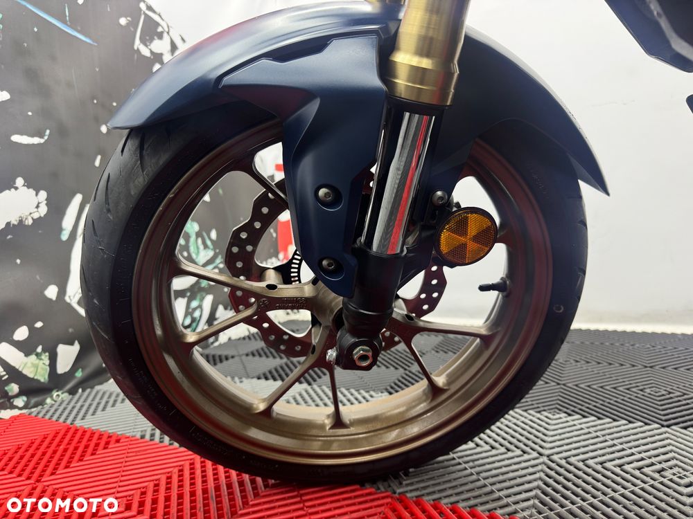 Honda CB - 9