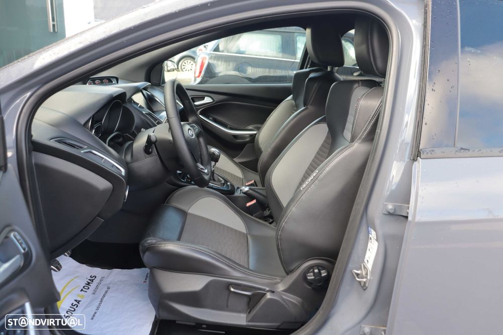 Ford Focus 2.0 TDCi ST-2 - 12