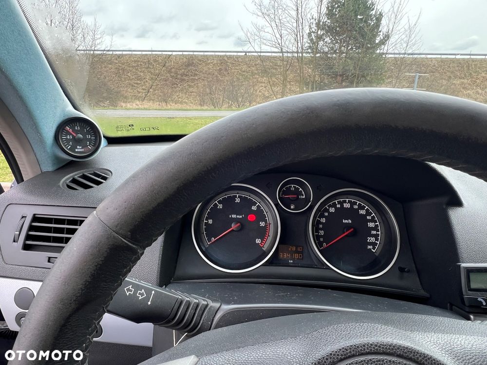 Opel Astra 1.9 CDTI - 9
