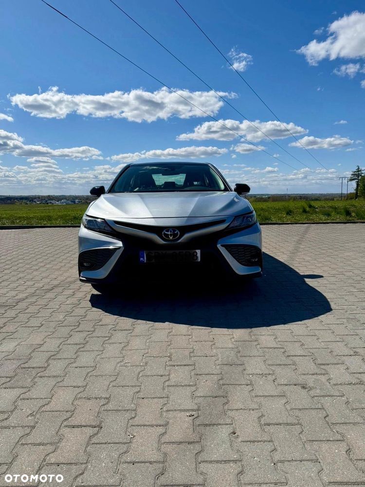 Toyota Camry - 3