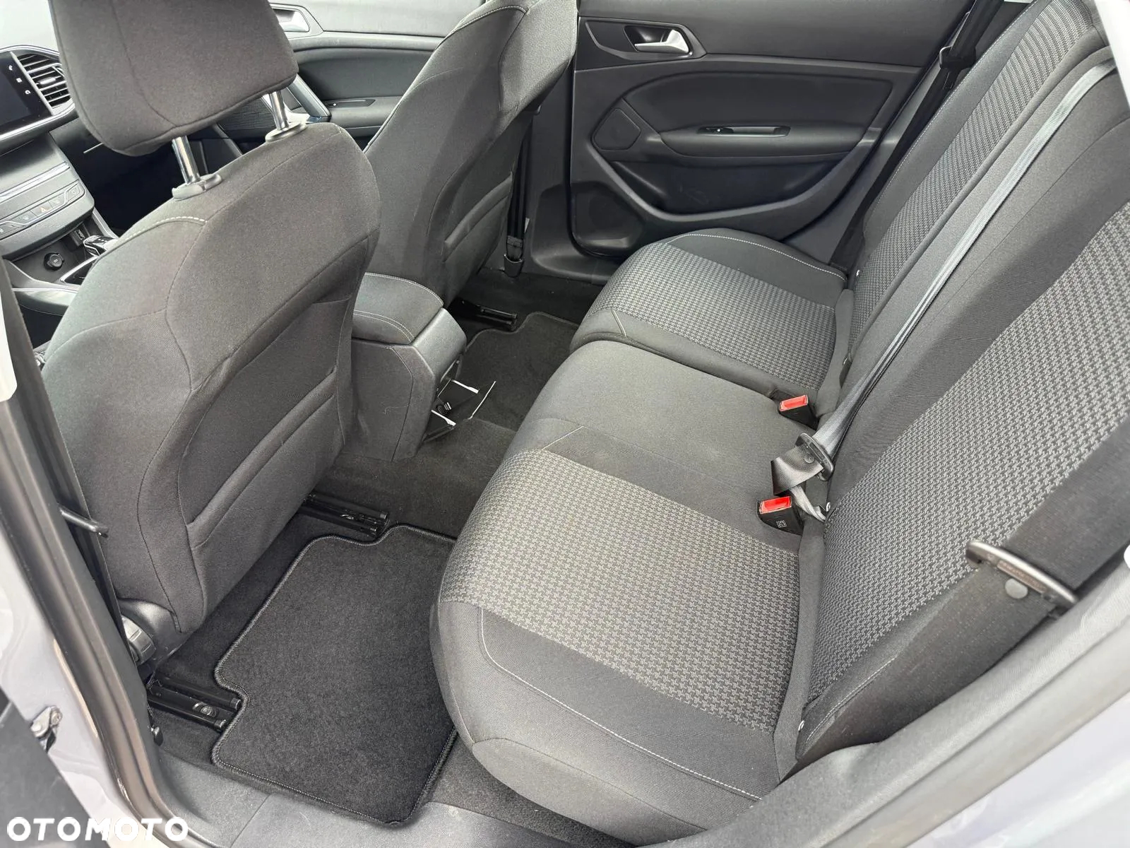Peugeot 308 SW 1.5 BlueHDi Allure Pack S&S EAT8 - 39