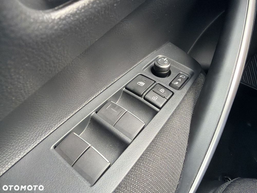 Toyota Corolla - 16