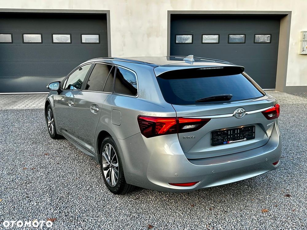 Toyota Avensis 1.6 D-4D Prestige - 5