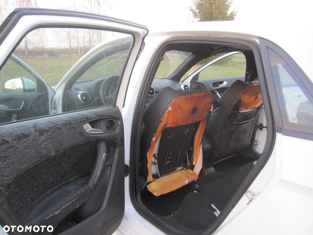 Audi A1 Sportback 1.4 TDI (ultra) S tronic sport - 9