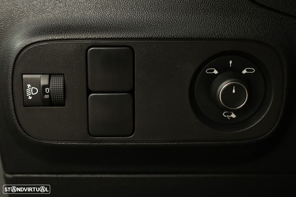 Citroën C3 1.2 PureTech C-Series - 17