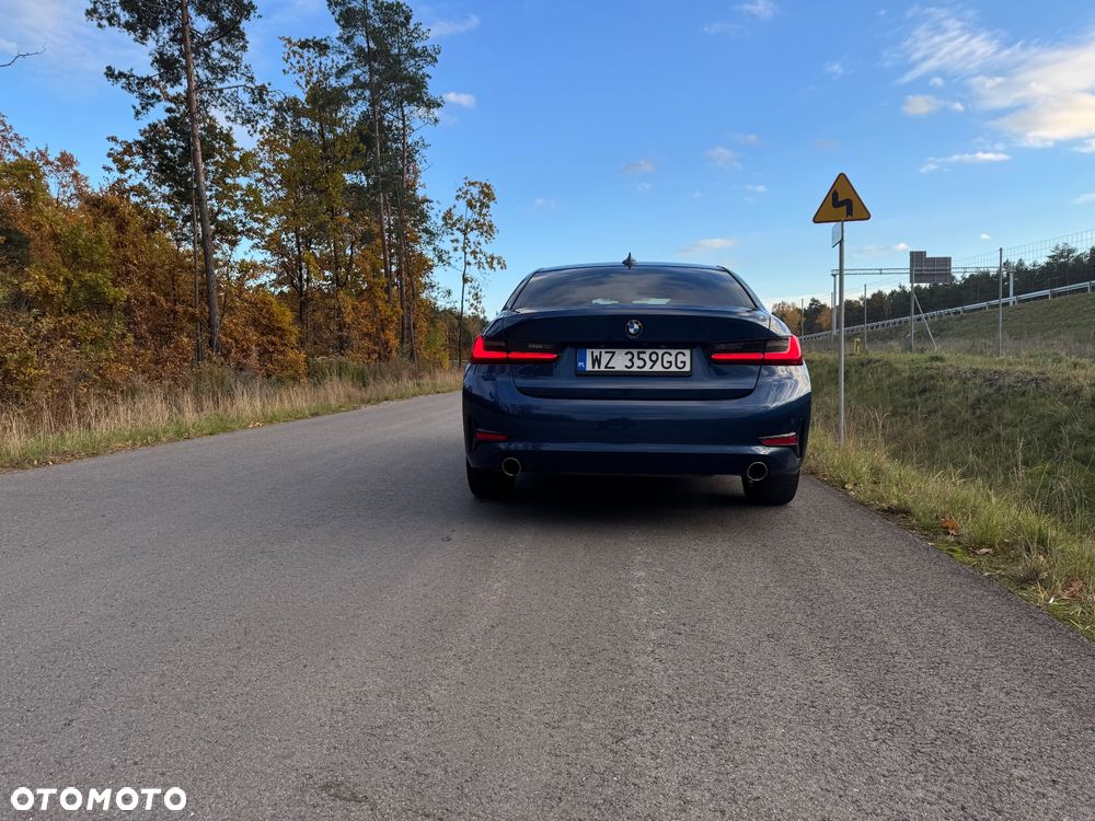 BMW Seria 3 318i - 7