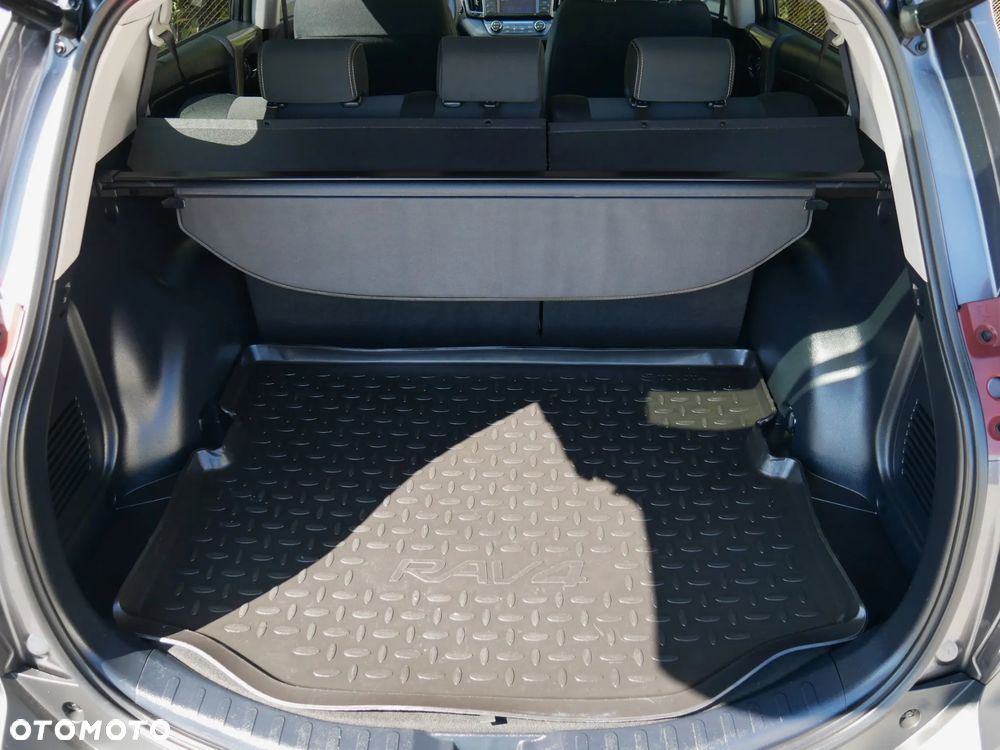 Toyota RAV4 2.0 4x4 Edition - 29