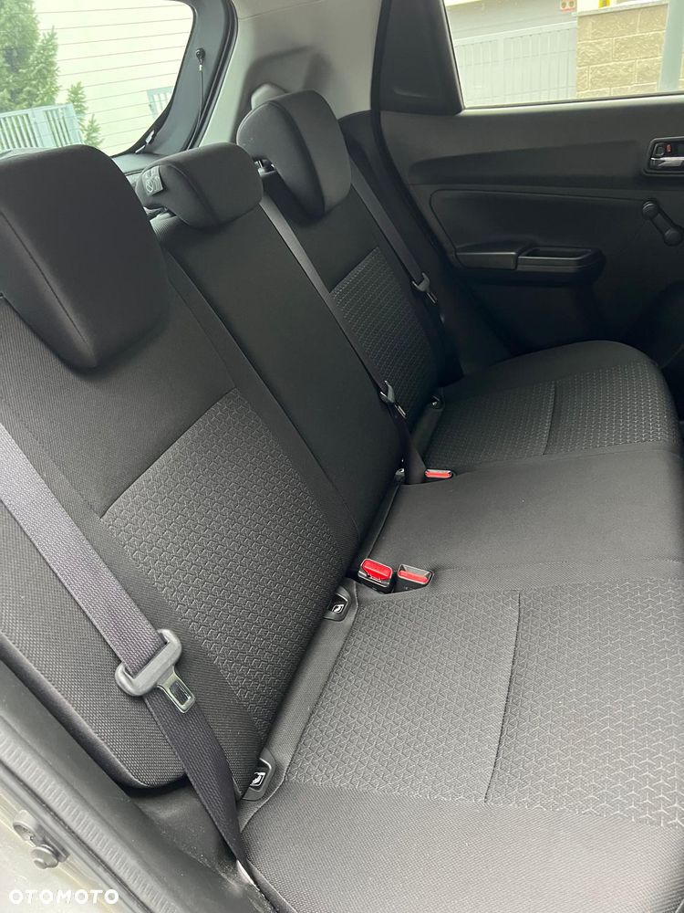 Suzuki Swift 1.2 Premium Plus - 6