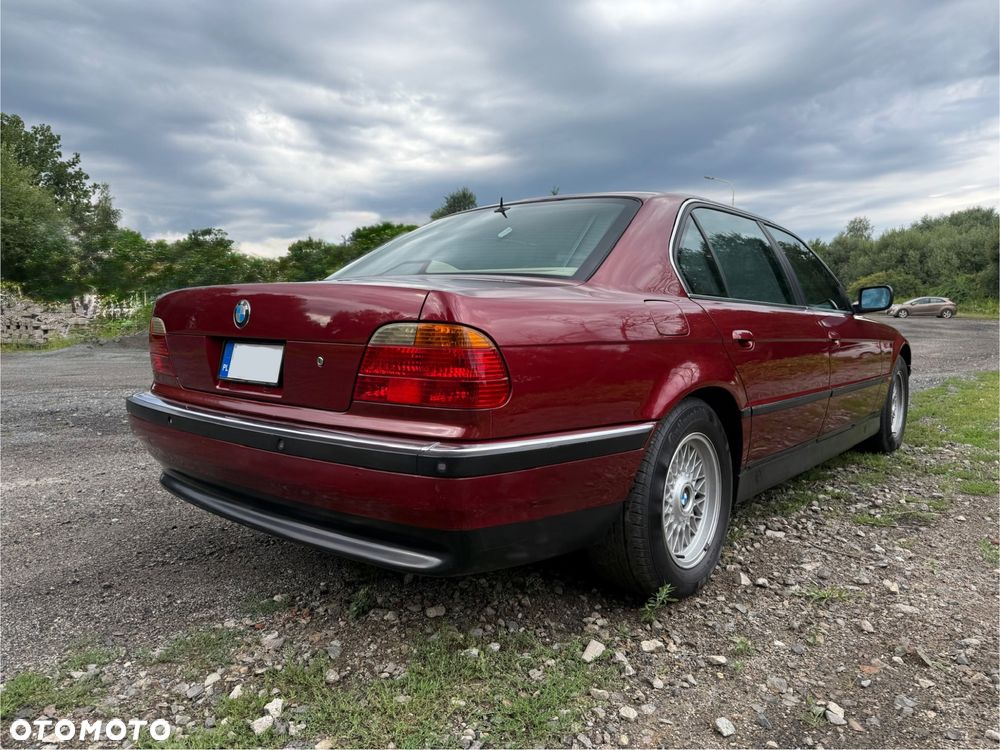 BMW Seria 7 740iL - 13
