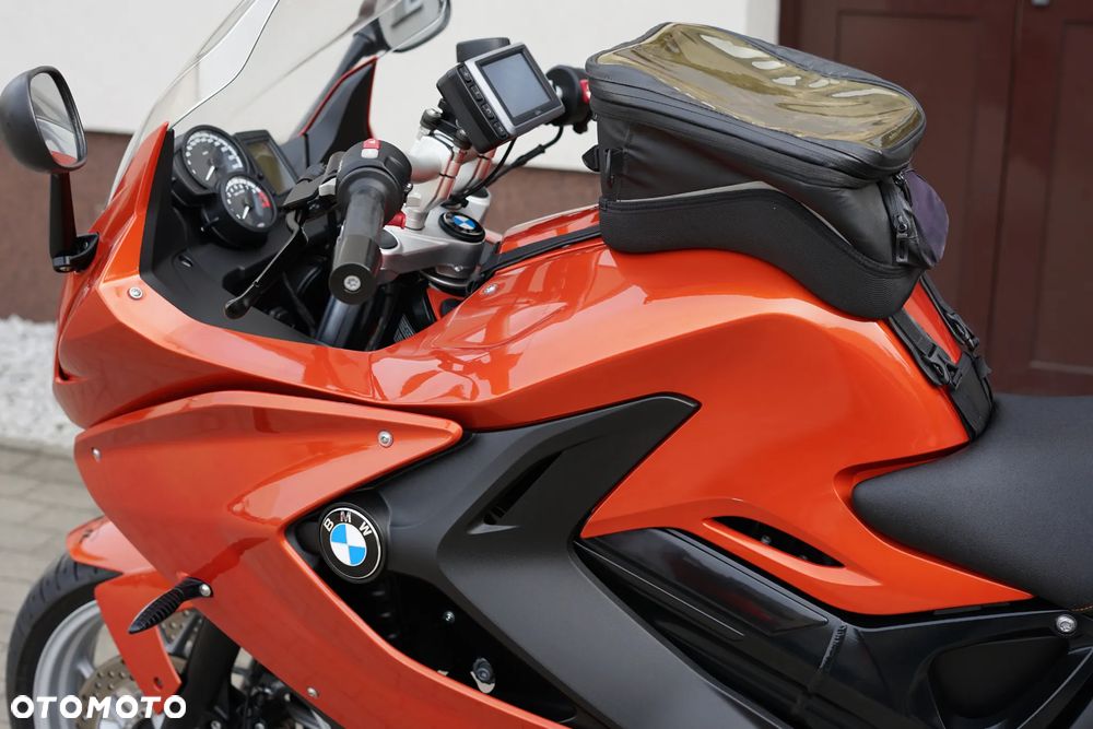 BMW F - 28