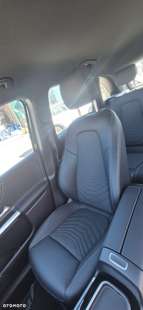 Mercedes-Benz Klasa B 180 d Style 8G-DCT - 24