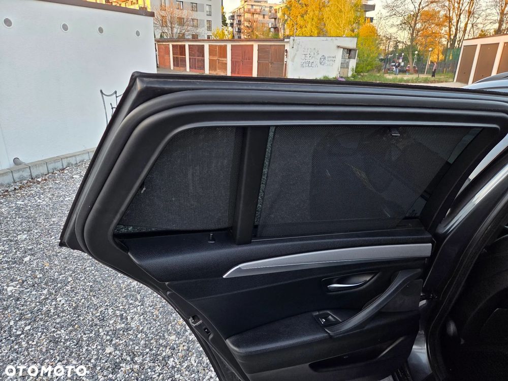 BMW Seria 5 520d - 22