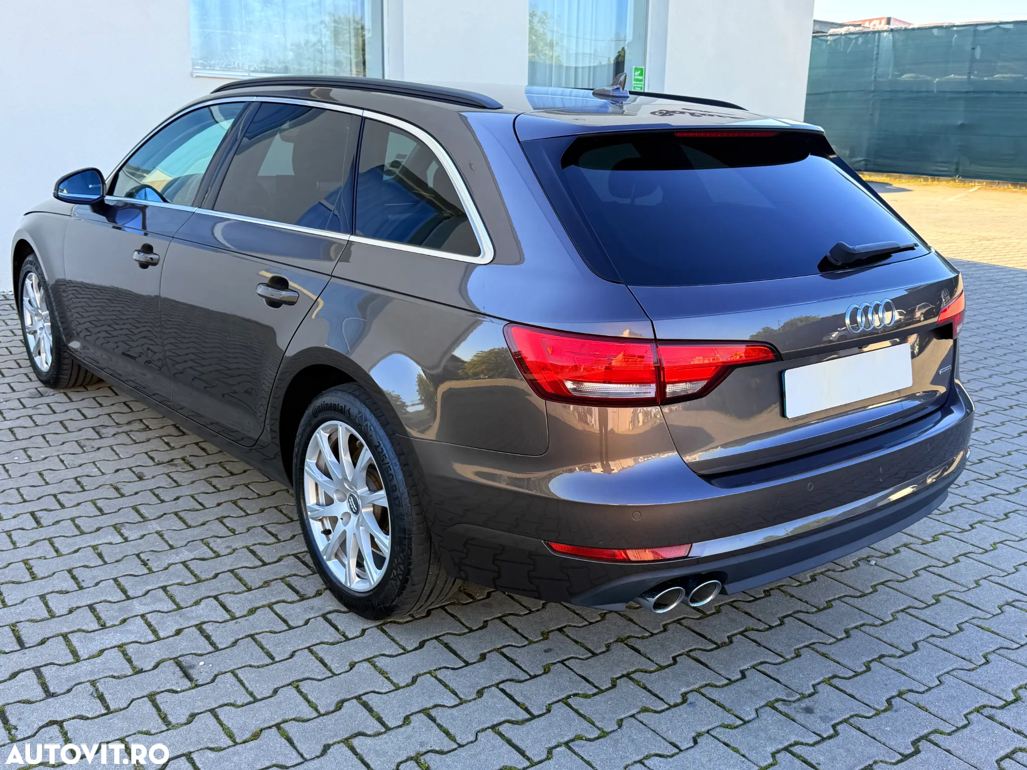 Audi A4 Avant 2.0 TDI S tronic quattro - 4