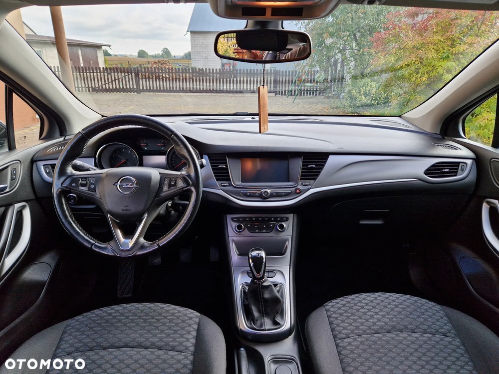 Opel Astra 1.4 T Enjoy - 29