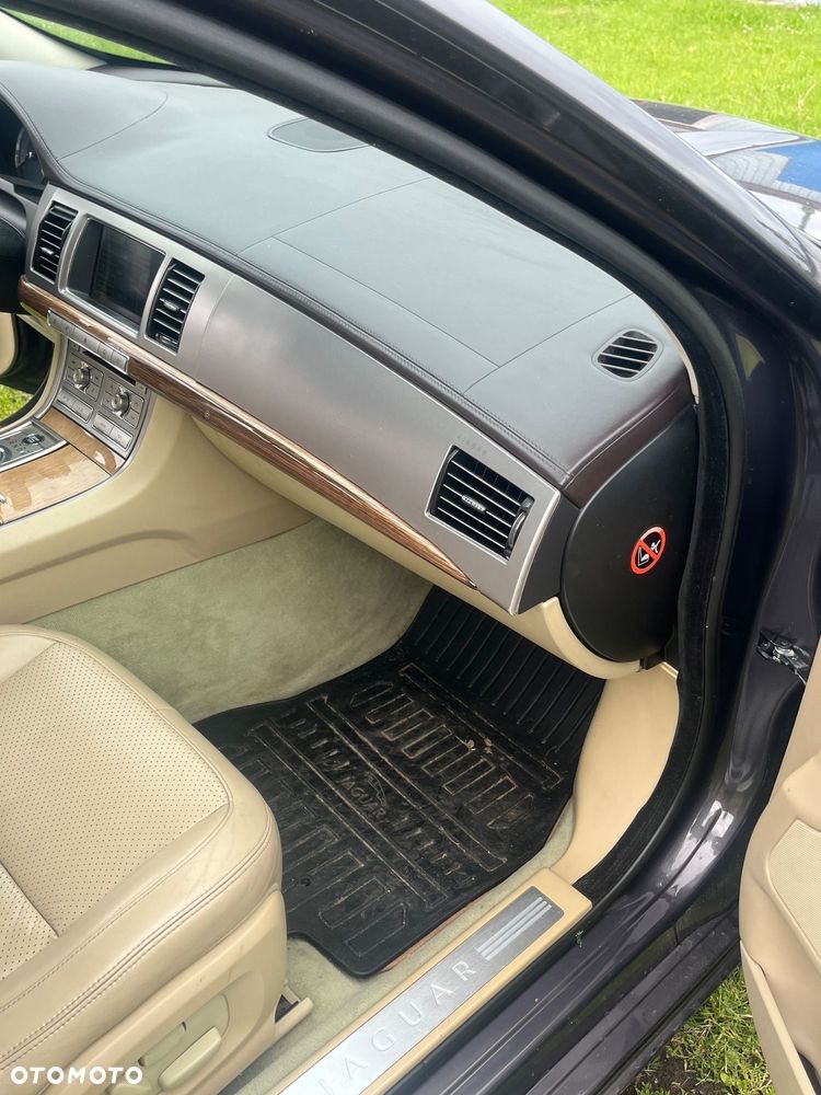 Jaguar XF 3.0 V6 D S Portfolio - 7