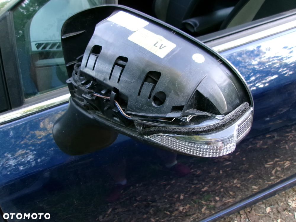 LUSTERKO LEWE ZEW.TOYOTA AVENSIS T27 T29 15-18  UK  8T5 - 2