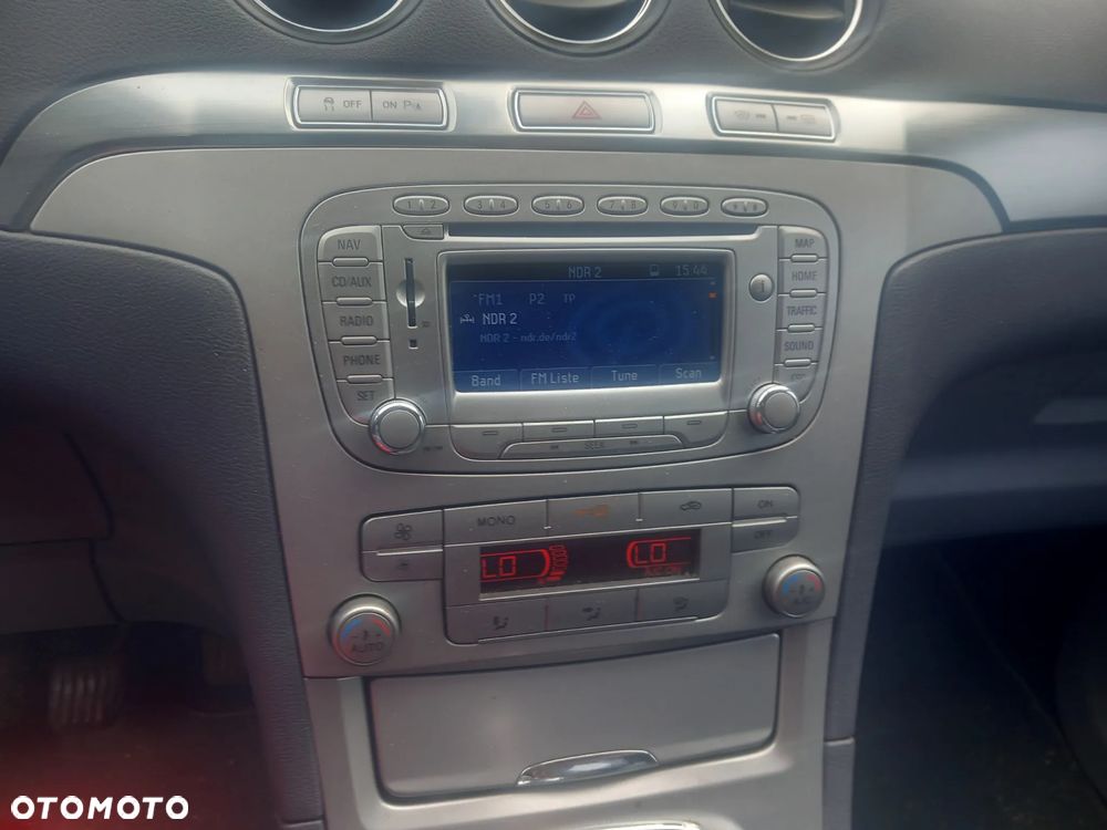 Ford S-Max 2.2 TDCi DPF Titanium - 24