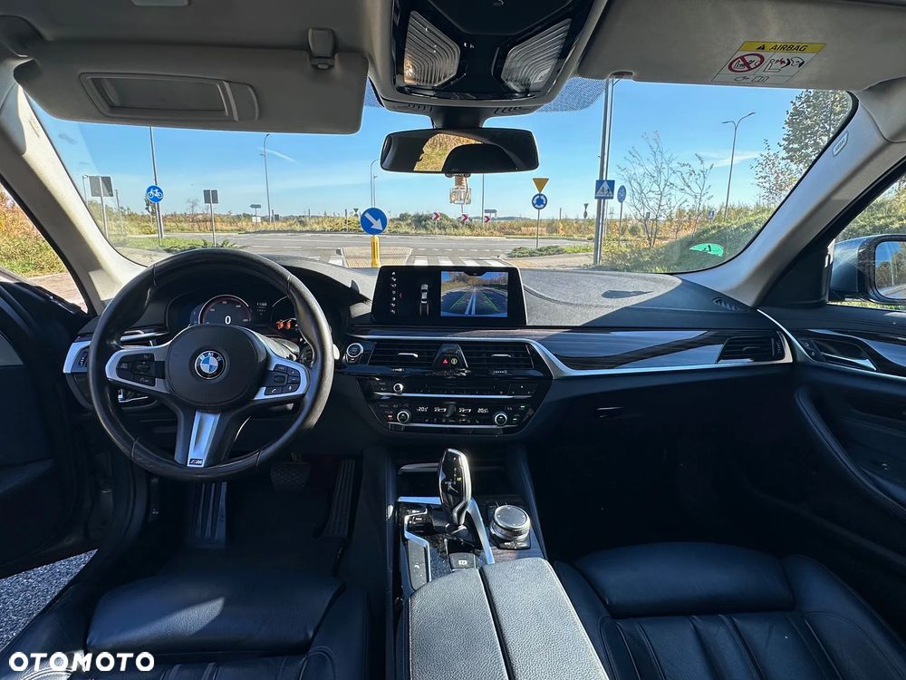 BMW Seria 5 530d xDrive Luxury Line - 9