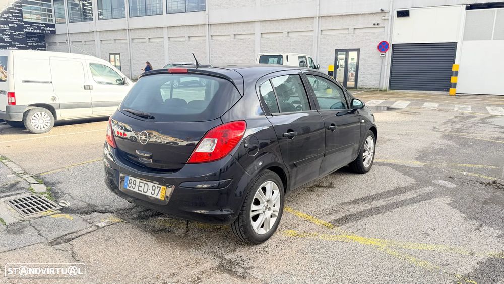 Opel Corsa 1.2 Cosmo - 3