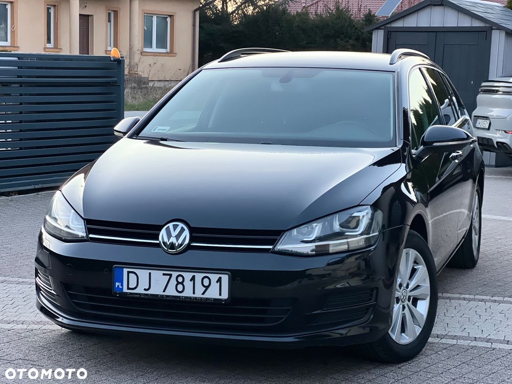 Volkswagen Golf - 22