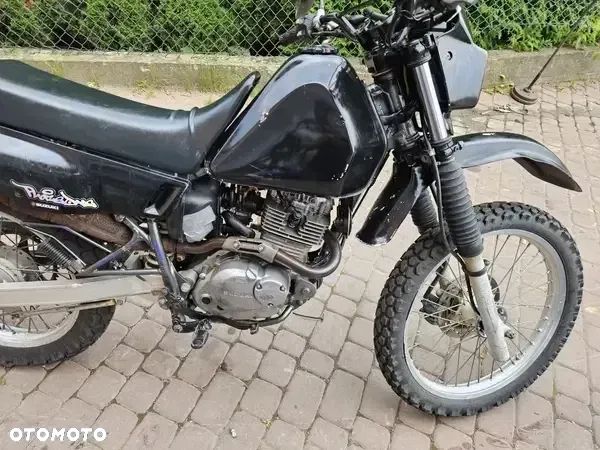 Suzuki DR - 10