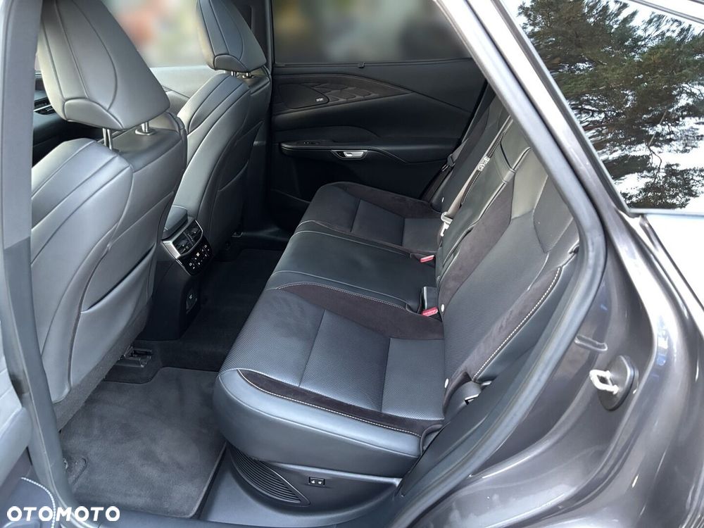 Lexus RX - 7
