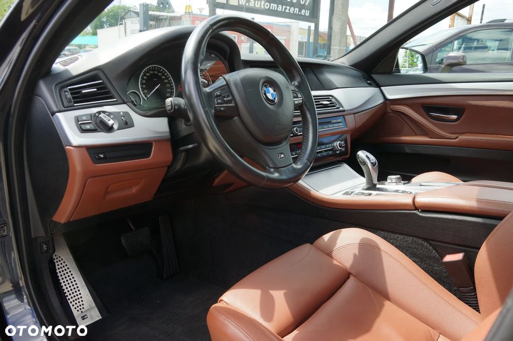 BMW Seria 5 520d - 29