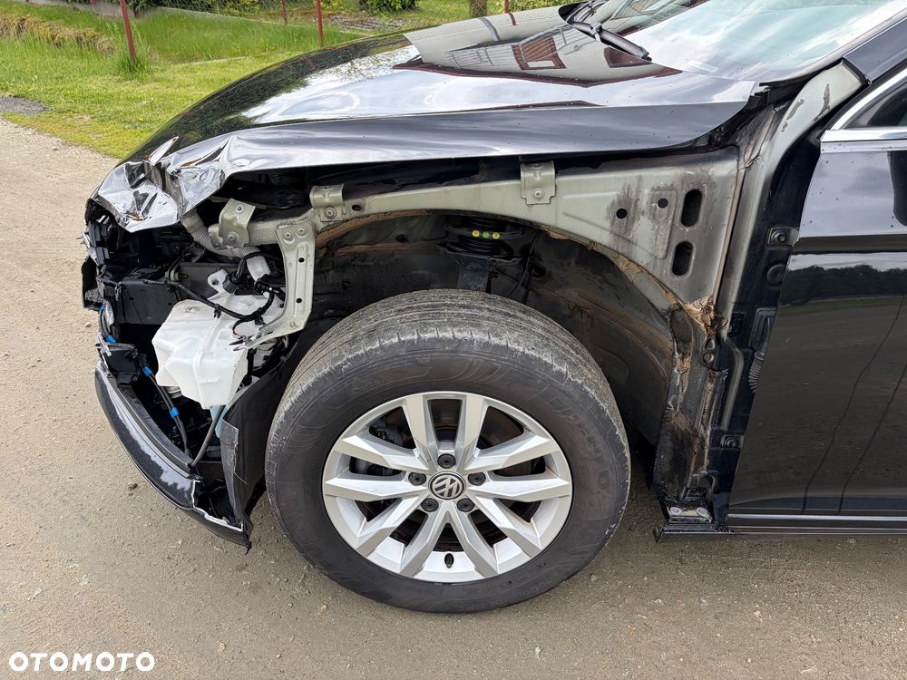 Volkswagen Passat 2.0 TDI SCR DSG Highline - 12