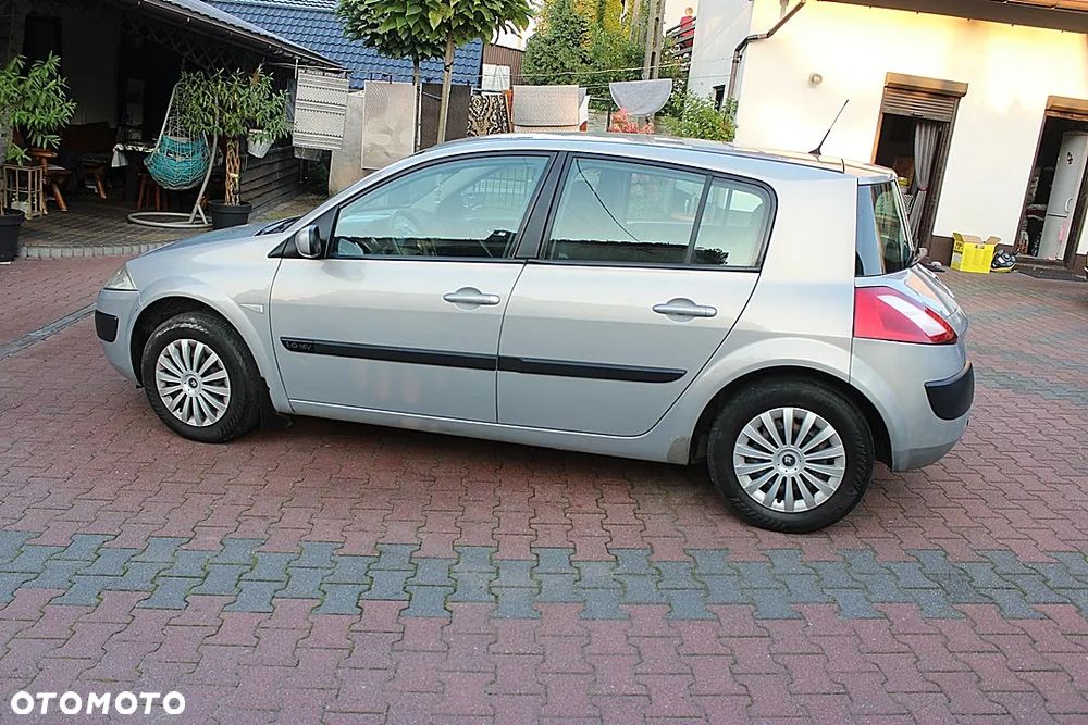 Renault Megane II 1.6 16V Confort Dynamique - 8