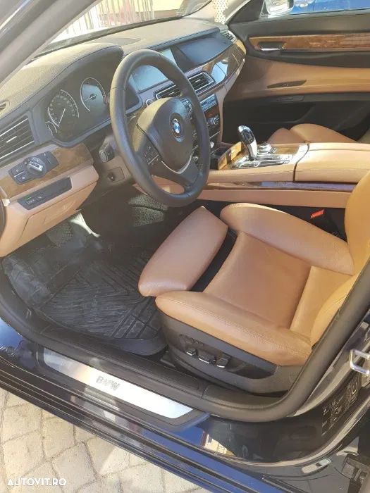 BMW Seria 7 740d - 6