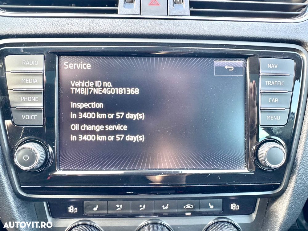 Skoda Octavia 2.0 TDI STYLE DSG - 31