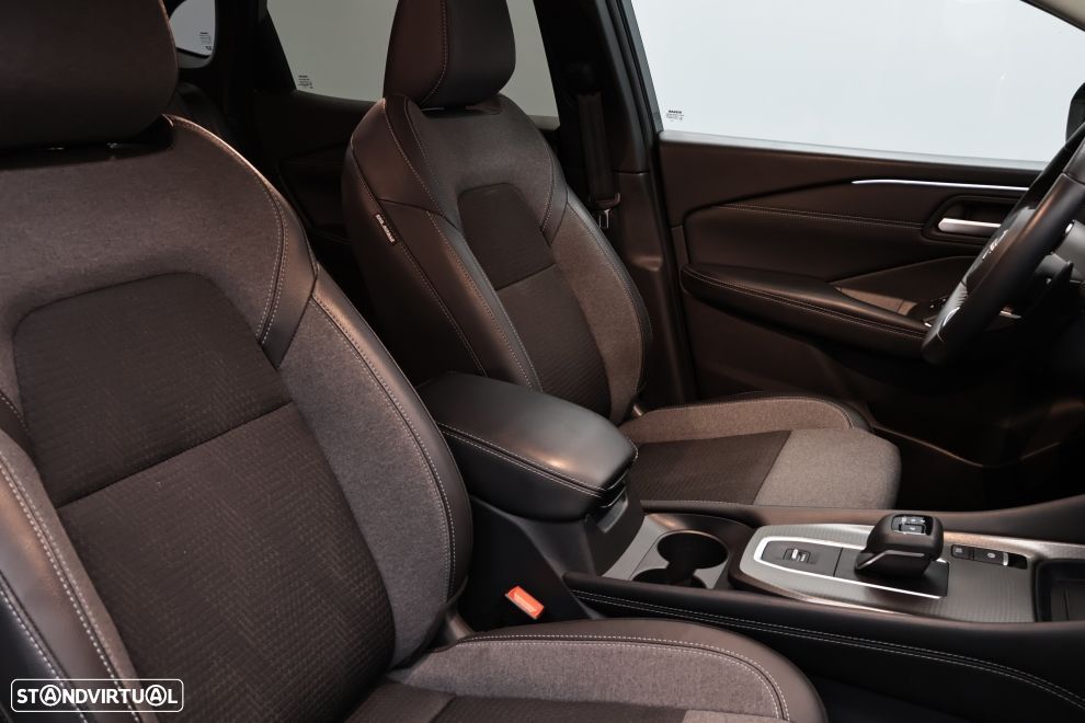 Nissan Qashqai 1.3 DIG-T N-Connecta Xtronic - 20