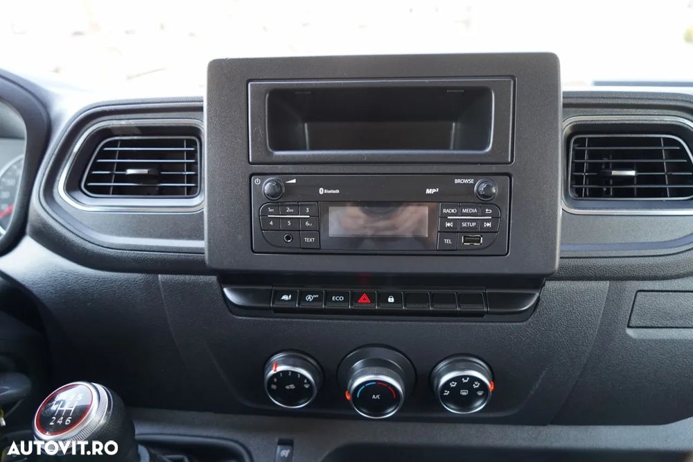 Renault MASTER / BLASZAK /  L3H2 / PANEL / 2023 R / IMPORTAT - 32