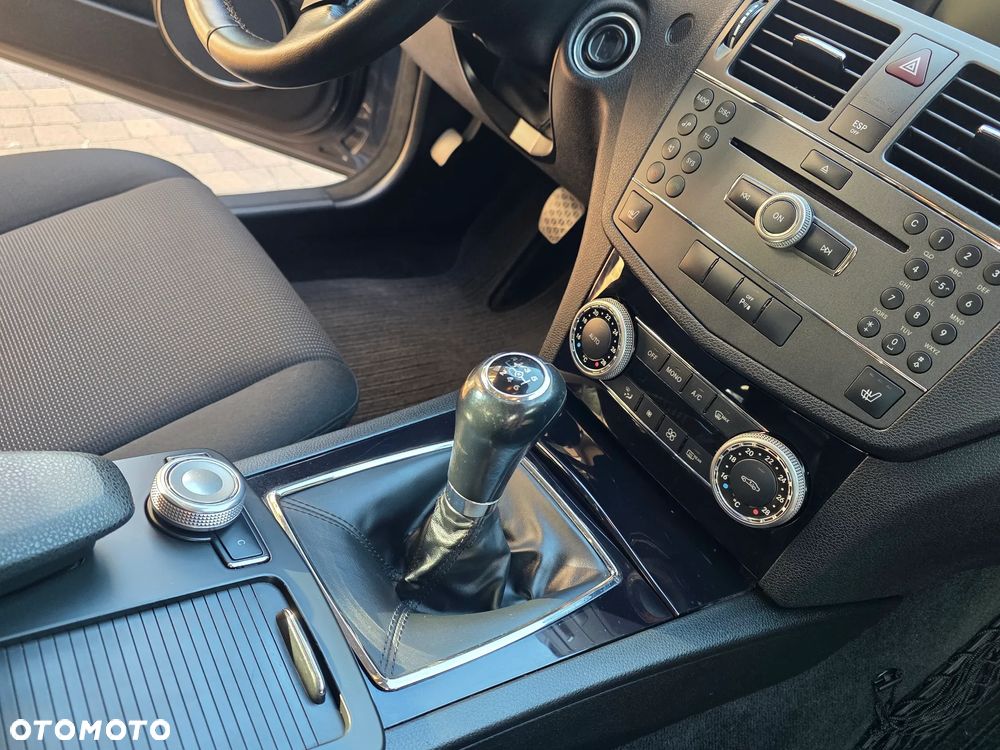 Mercedes-Benz Klasa C 200 Kompressor Elegance - 29