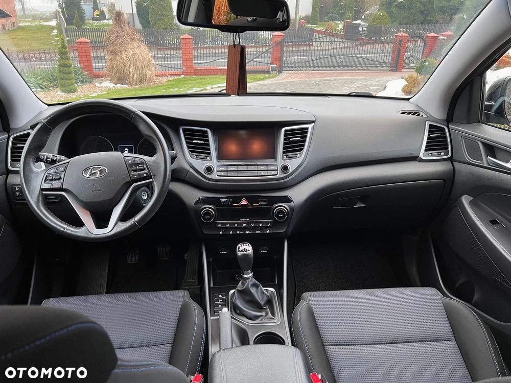 Hyundai Tucson blue 1.7 CRDi 2WD Style - 24