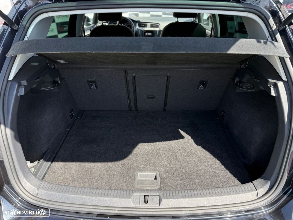 VW Golf 2.0 TDI Highline - 9