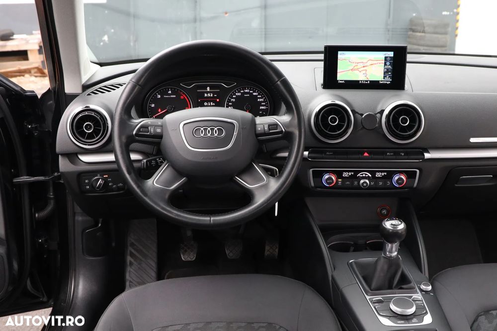 Audi A3 1.6 TDI ack (clean diesel) S line Sportpaket - 5