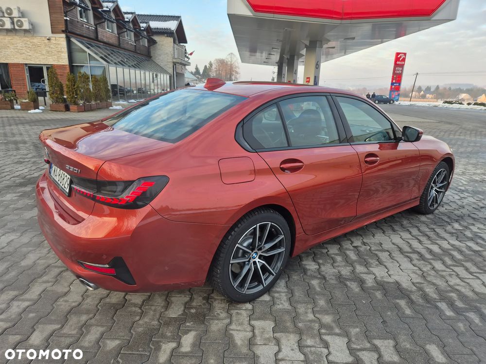 BMW Seria 3 330i xDrive Sport Line - 3