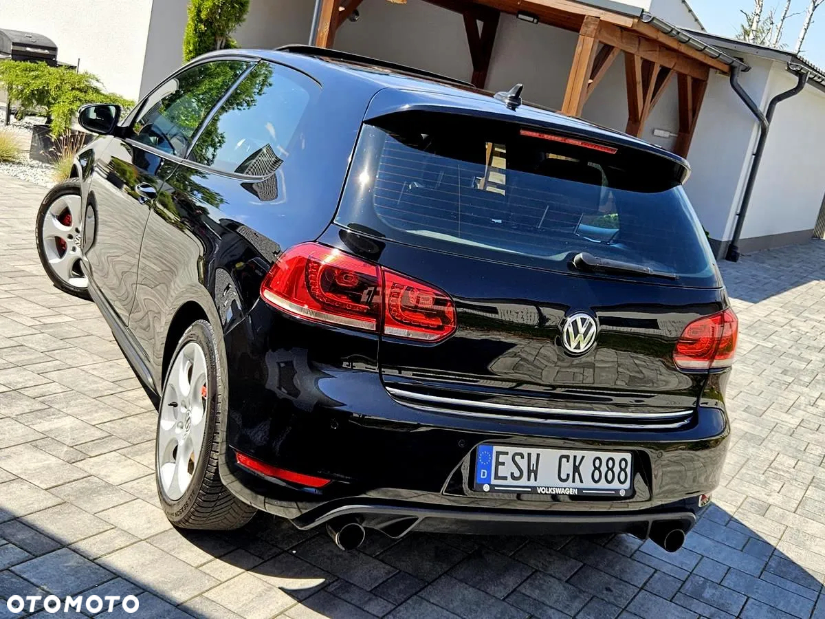 Volkswagen Golf VI 2.0 TSI GTI - 8
