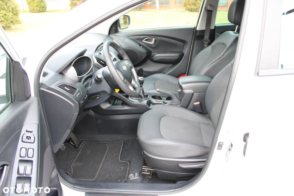 Hyundai ix35 1.7 CRDi Premium 2WD - 18