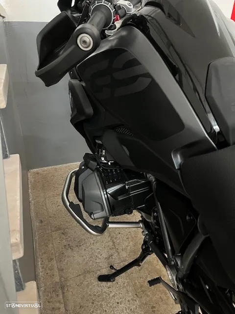 BMW R 1250 GS TRIPLE BLACK - 17