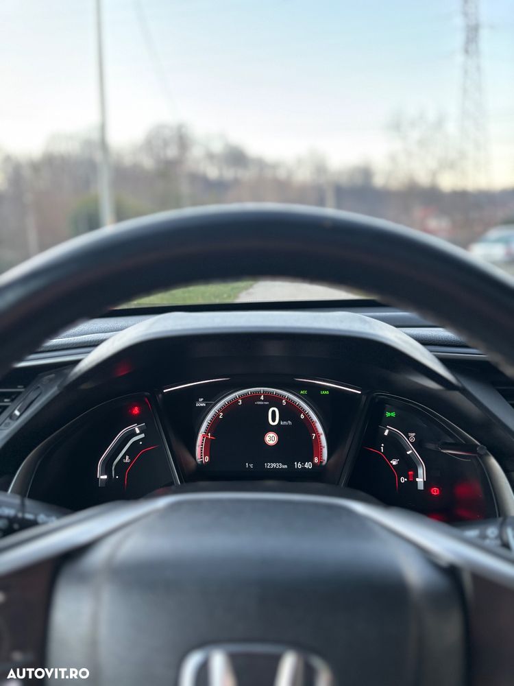 Honda Civic 1.5 i-VTEC Turbo Sport Plus - 9